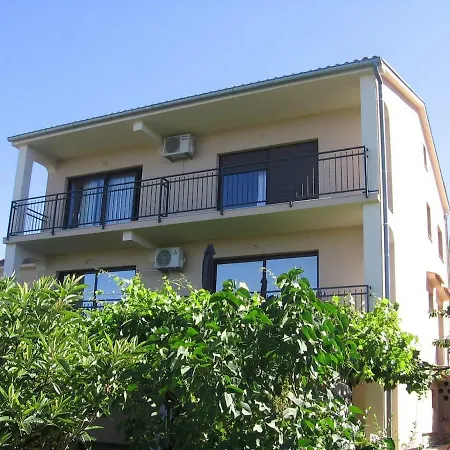 Apartman Valentic Apartman *